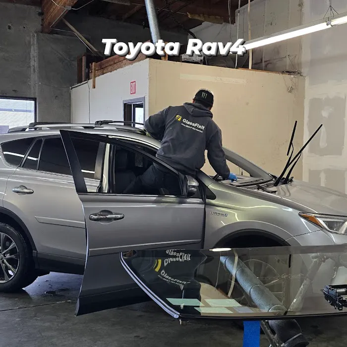 GlassFixit Auto Glass 5