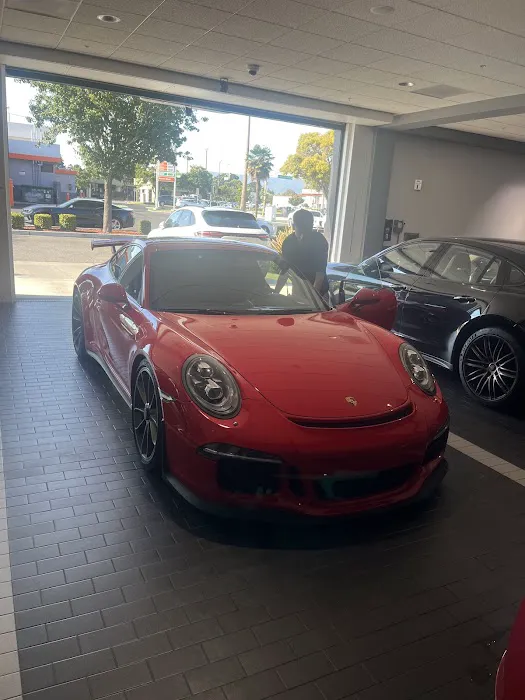 Porsche Stevens Creek Service and Parts 9