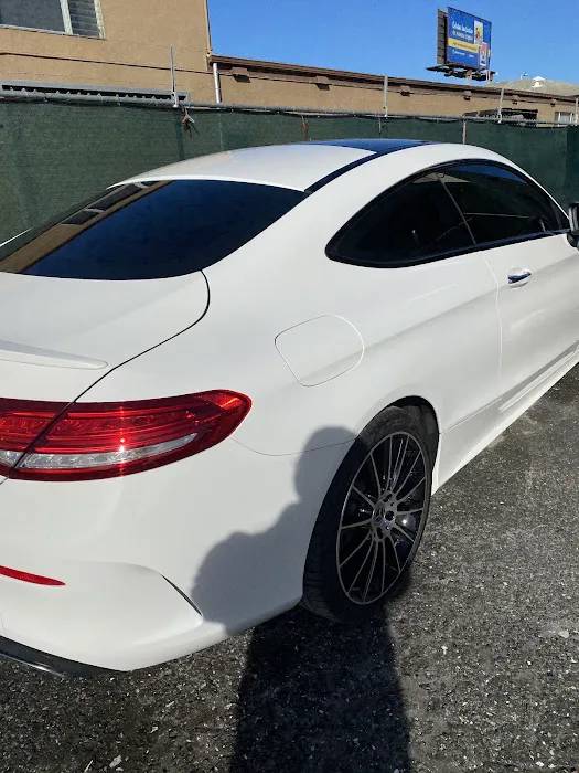 Benz Collision 3