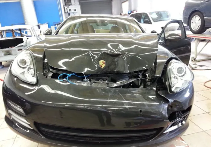 Benz Collision 2