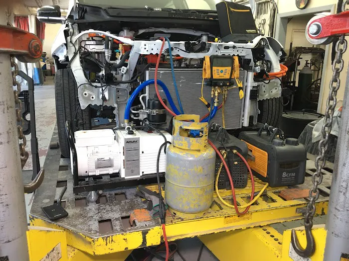 Kennedy Auto Body & Paint 8