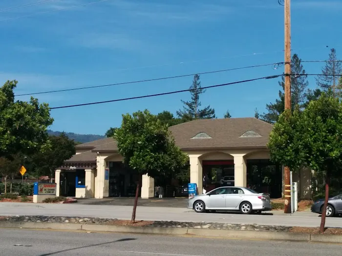 SpeeDee Oil Change & Auto Service 4