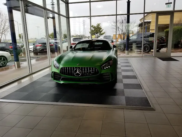 Mercedes-Benz of San Jose Service Center 2