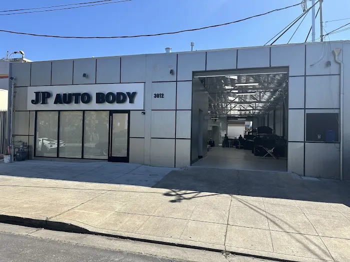 JP Auto Body Shop - Redwood City 2