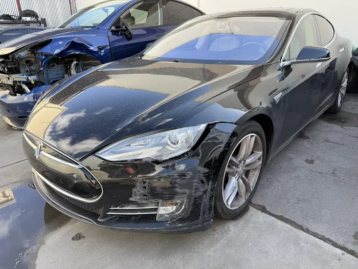 JP Auto Body Shop - Redwood City 5