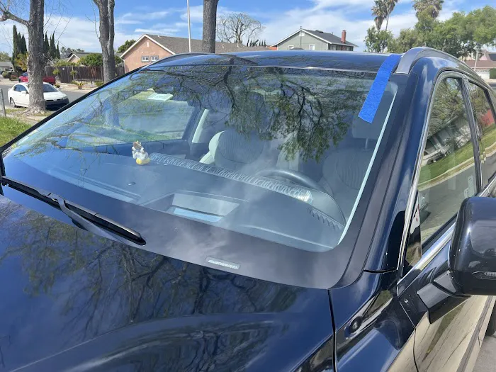 Qualitech Auto Glass 1