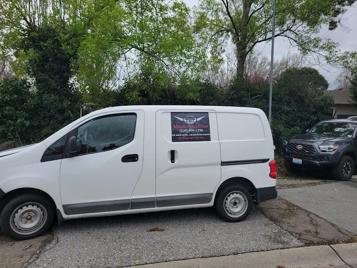 Qualitech Auto Glass 8