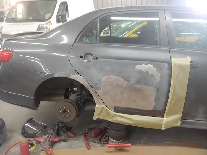 Olid's Auto Painting and Collision 4