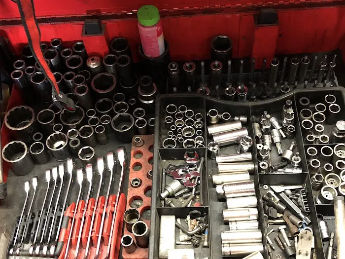 Cruz Auto Repair 4
