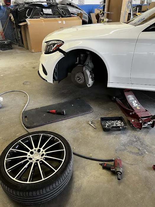 Caltech Auto Body Repair and Painting 1