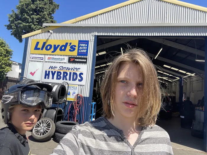 Lloyd's Mid-Town Tires 8