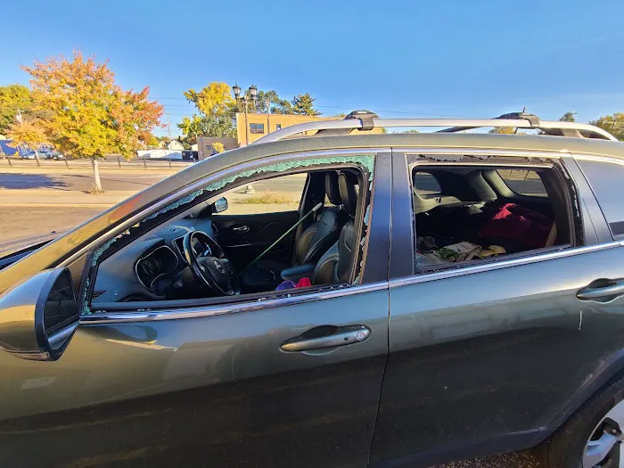 Discount Auto Glass 0