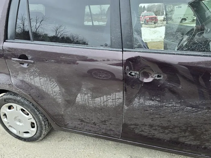 Shields And Sanders Auto Body Collision LLC 6