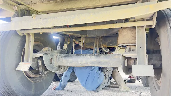 A & A Truck and Trailer Repair 2