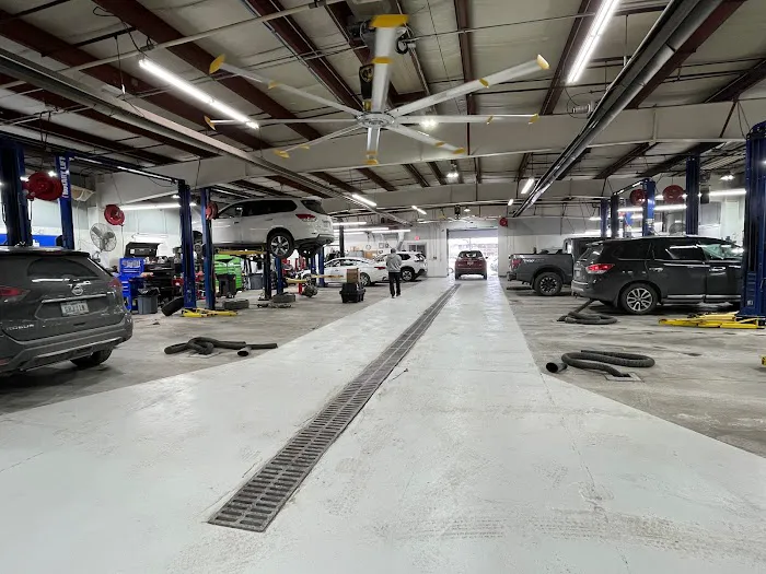 Willis Nissan - Service Department 4