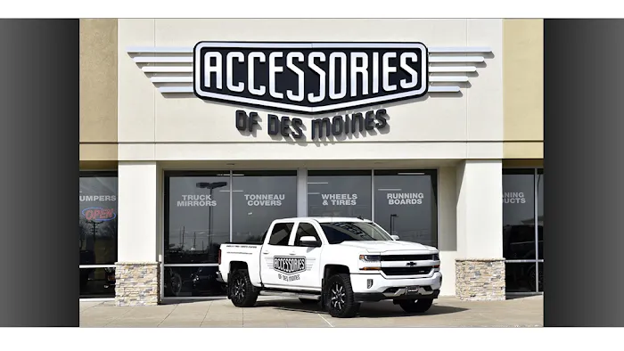 Accessories of Des Moines 0