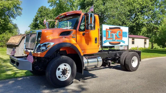 La Farge Truck Center 4