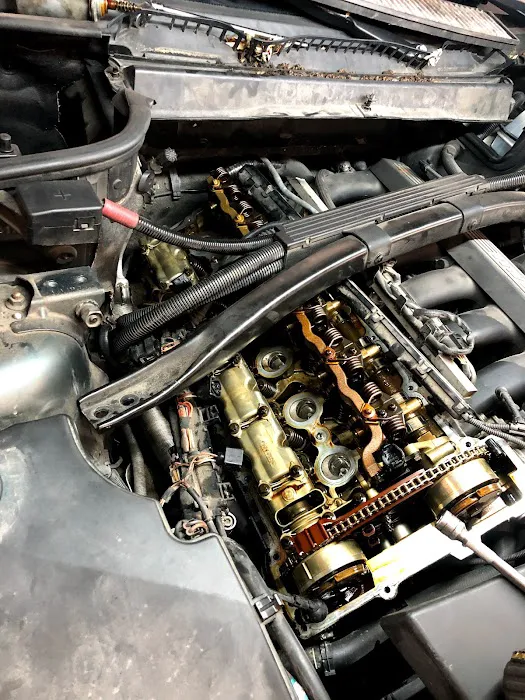 Cam’s Automotive 5