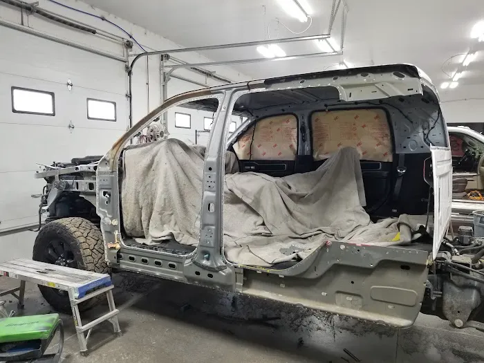 Crash Champions Collision Repair Mulberry Street 8