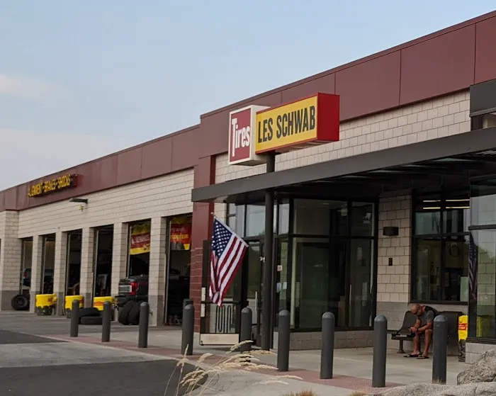 Les Schwab Tire Center 8