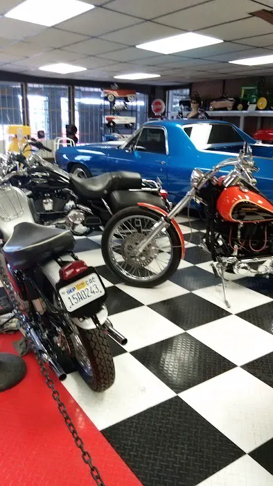 Glenn Rudolph’s Auto Body & Paint 1