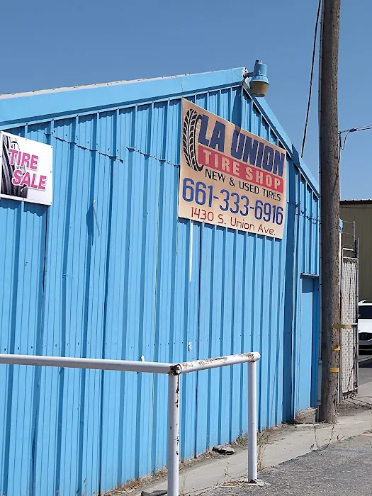 LA Union Tire Shop 0