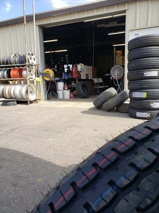 LA Union Tire Shop 2