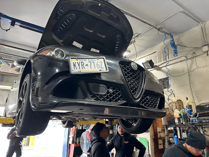 Pit Stop Repair Shop 5