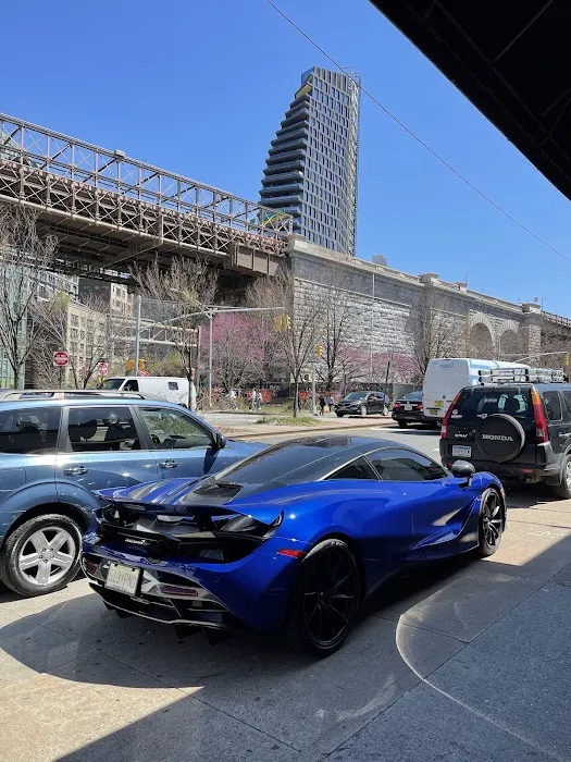 Sam's Auto Body Shop 2