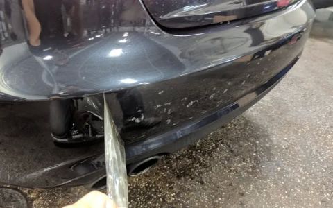 Sam's Auto Body Shop