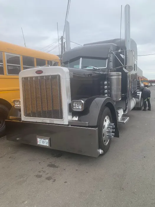 TRUCK TIRE & MOBILE TIRE SERVICE CENTER 4