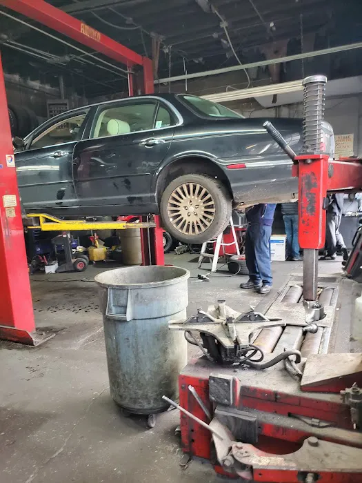 Trio Auto Center 1