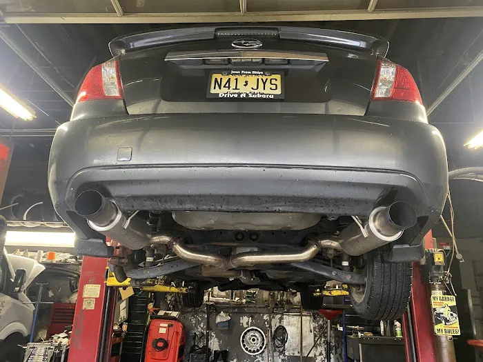 Trio Auto Center 5