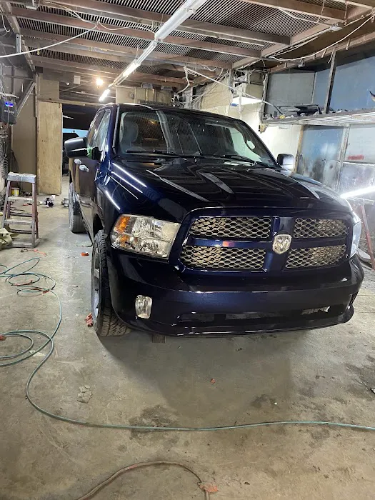 CRIS AUTO BODY 4