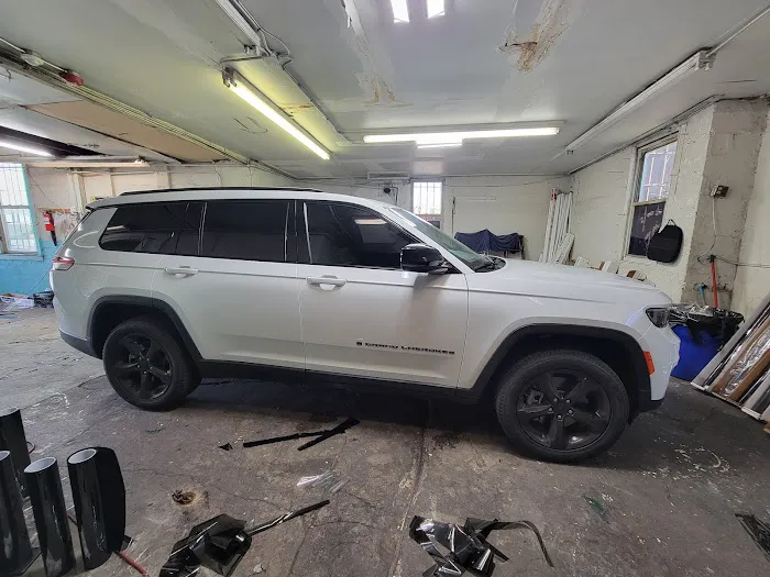 Kustom Window Tinting 4