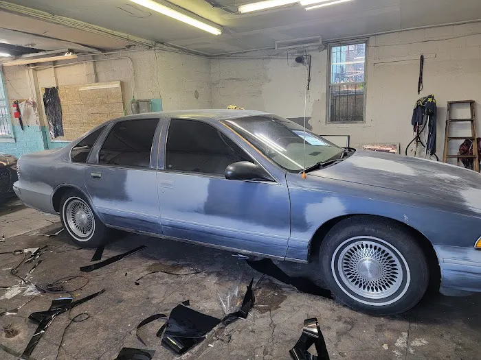 Kustom Window Tinting 3