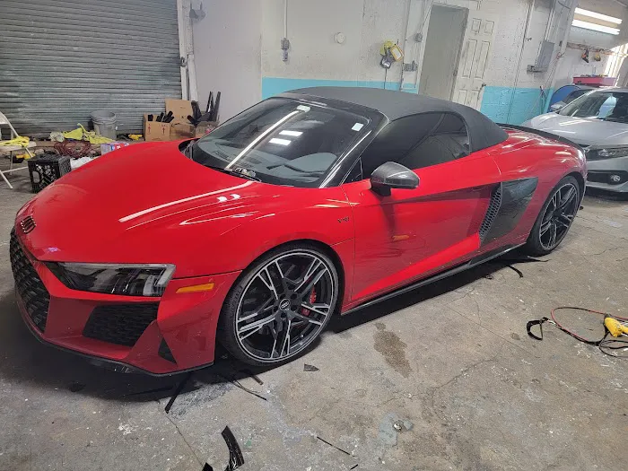 Kustom Window Tinting 8