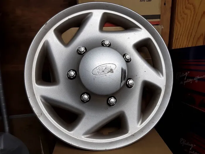 Hub Cap Place 4