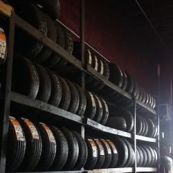 Charlie's Pit Stop Tires ico