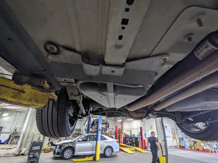Queen's Auto & Truck Services Inc 5