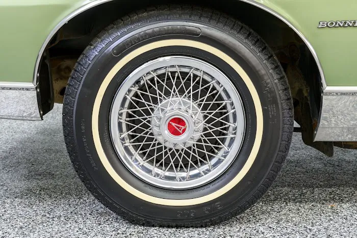 Billy Auto 9