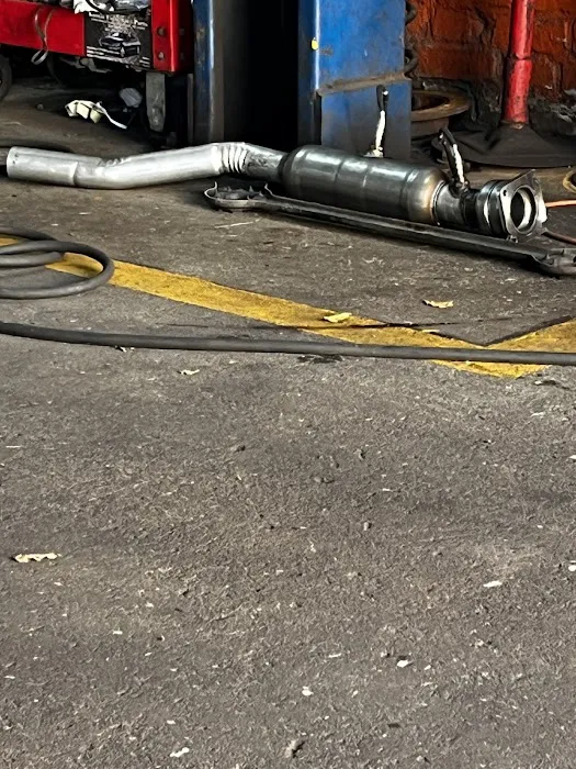 Roy Auto Unlimited Service 1