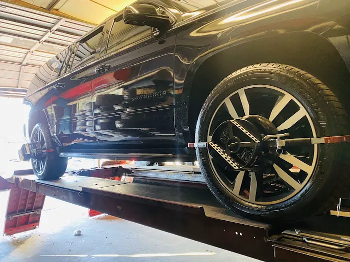 Red Line Auto & Tire 1