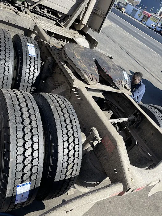 Tonnelle Tire Service 5