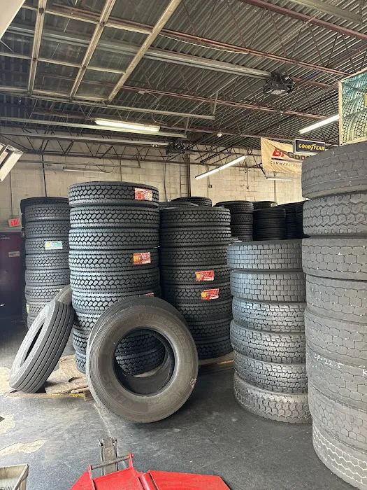 Tonnelle Tire Service 0