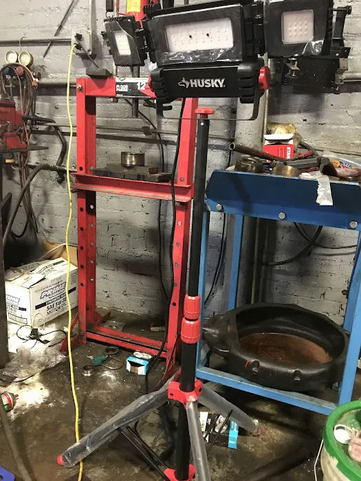Dave's Auto Repair 1