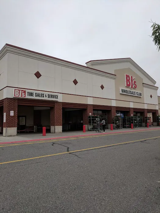 BJ's Tire Center 9