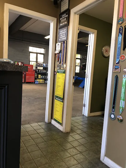 Omar's Auto Clinic 7
