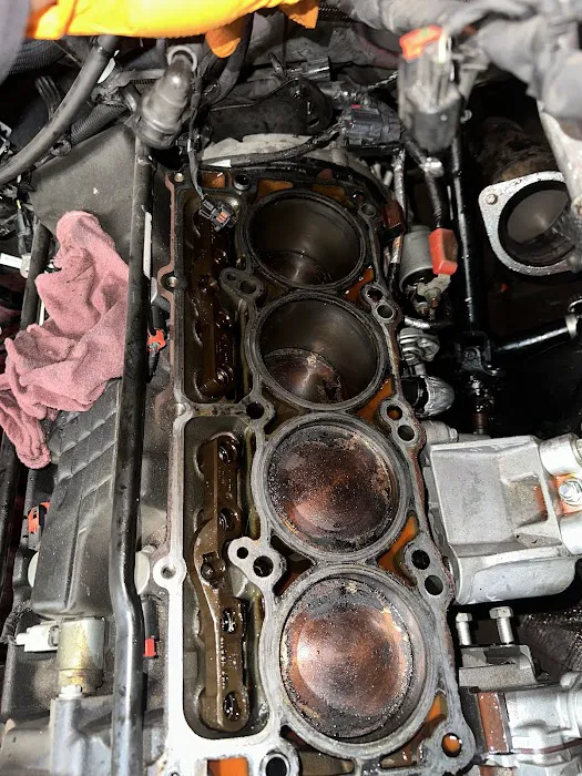 Auto Repair M & WILSON 6