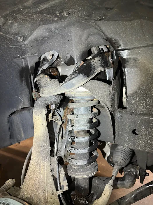 Auto Repair M & WILSON 9